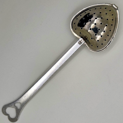 Tea infuser heart